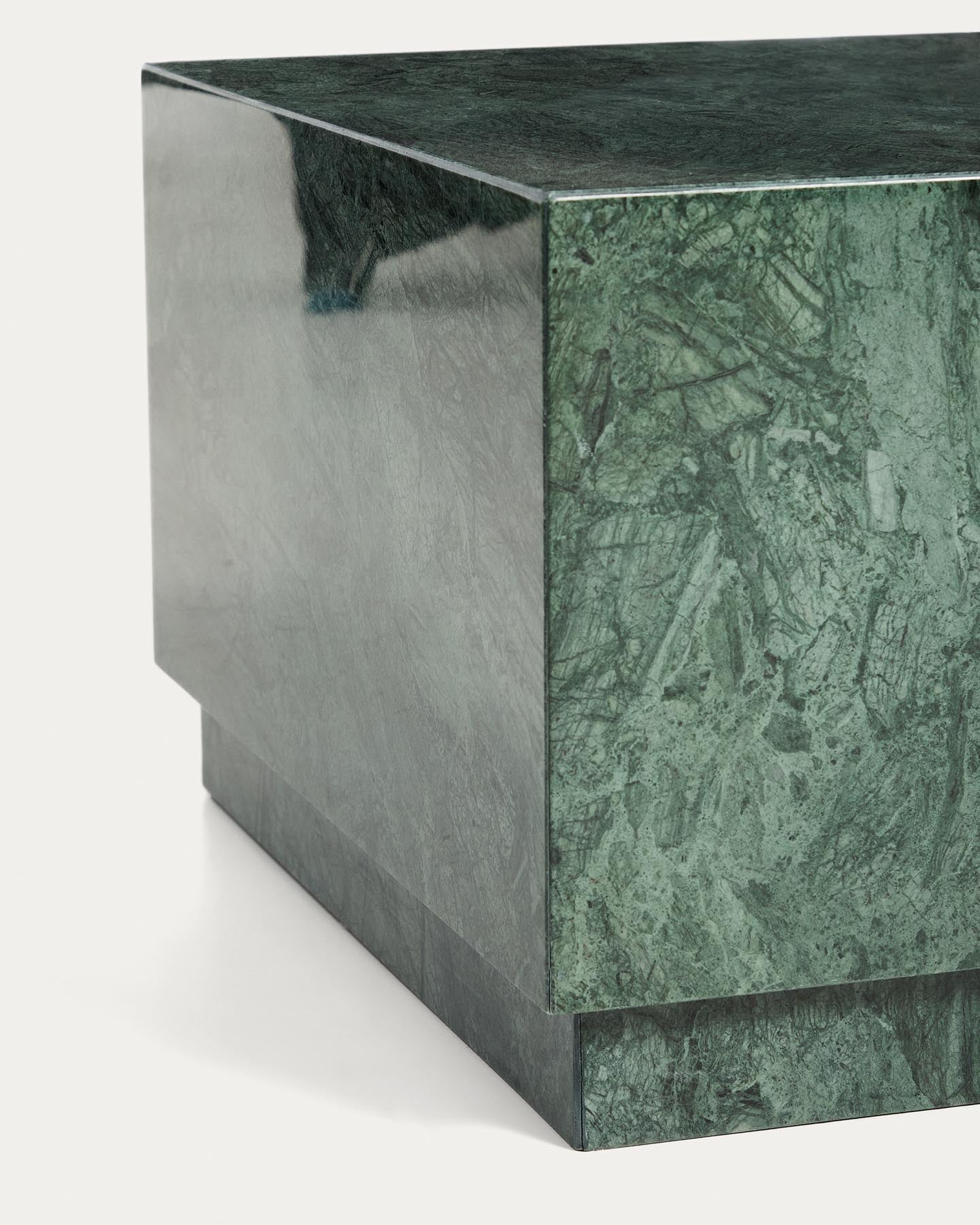 Marmortisch Sorein aus grünem Marmor 100 x 50 cm in Grün präsentiert im Onlineshop von KAQTU Design AG. Couchtisch ist von Kave Home