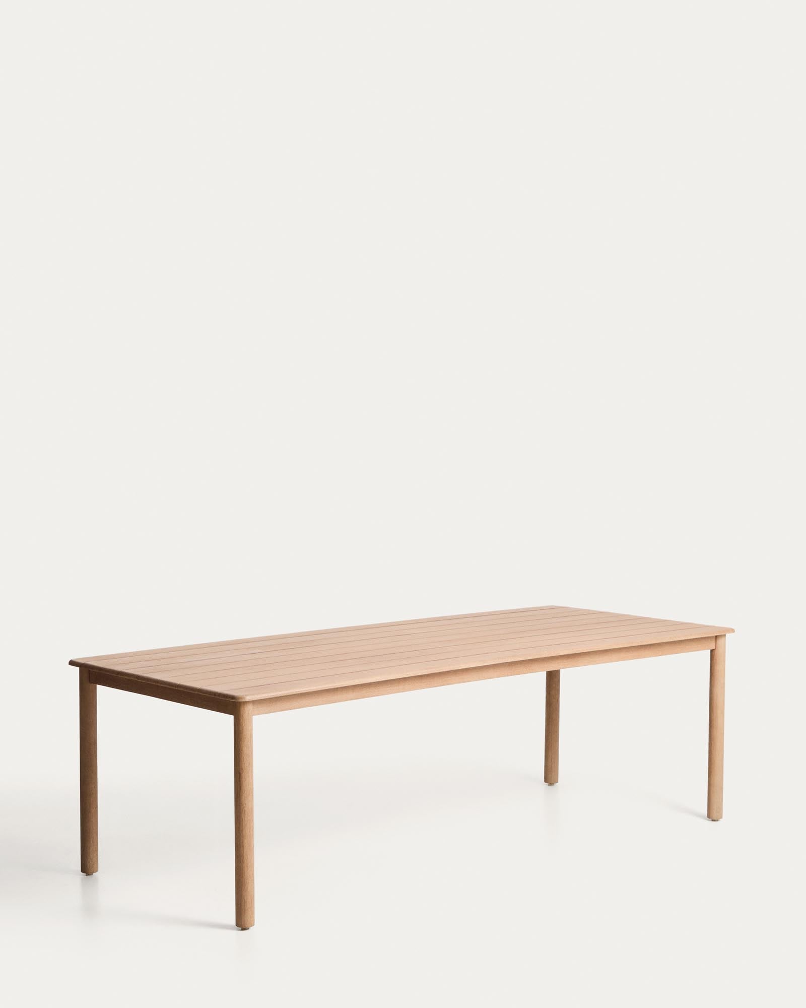 Moderner Gartentisch Sori aus hochwertigem FSC-100%-Akazienmassivholz, 240 x 100 cm, perfekt für entspannte Abende im Freien.
