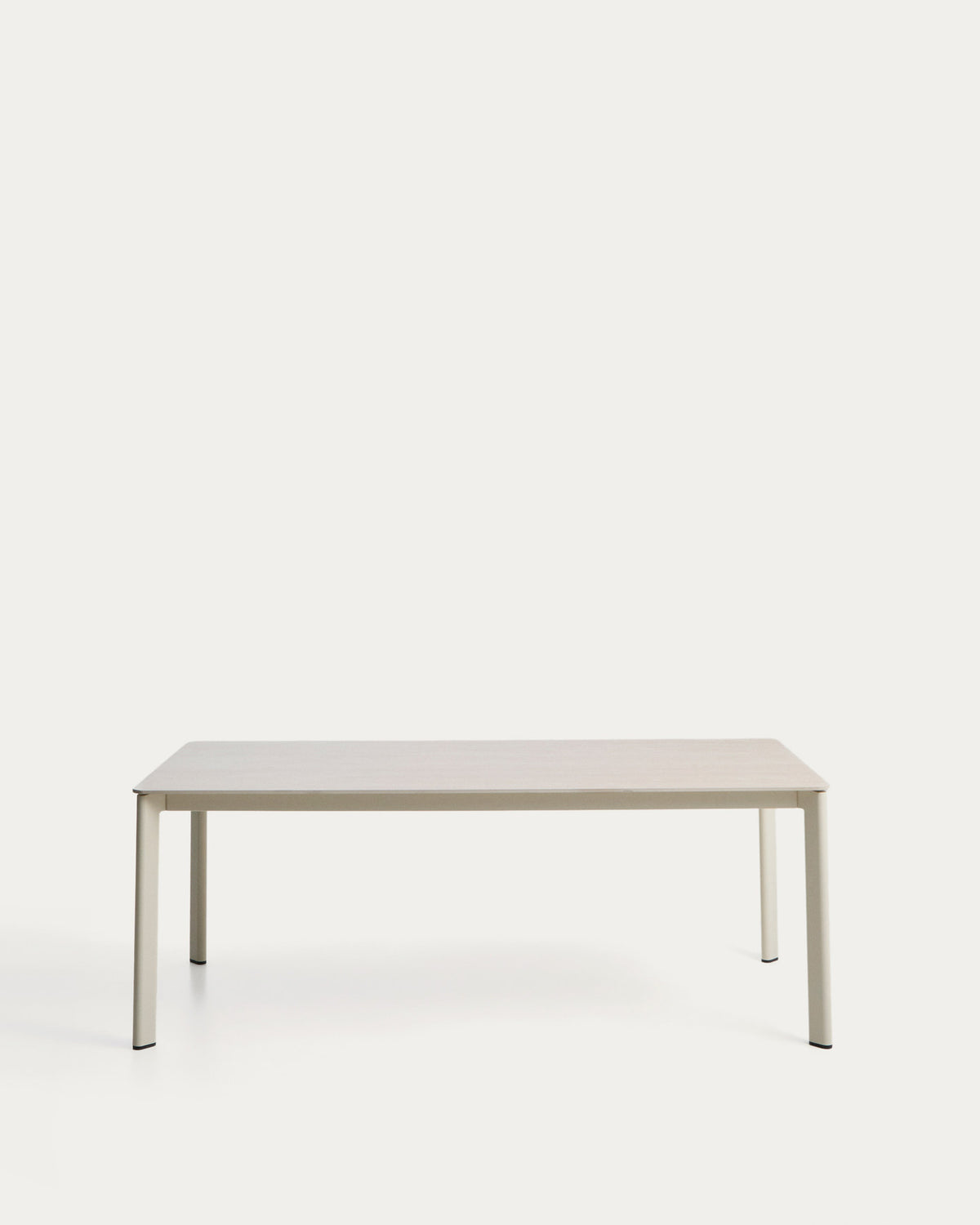Tisch Anafi aus gesintertem Stein und Aluminium in Ecru, 180 x 90 cm in Beige, Ecru, Taupe präsentiert im Onlineshop von KAQTU Design AG. Gartentisch ist von Kave Home