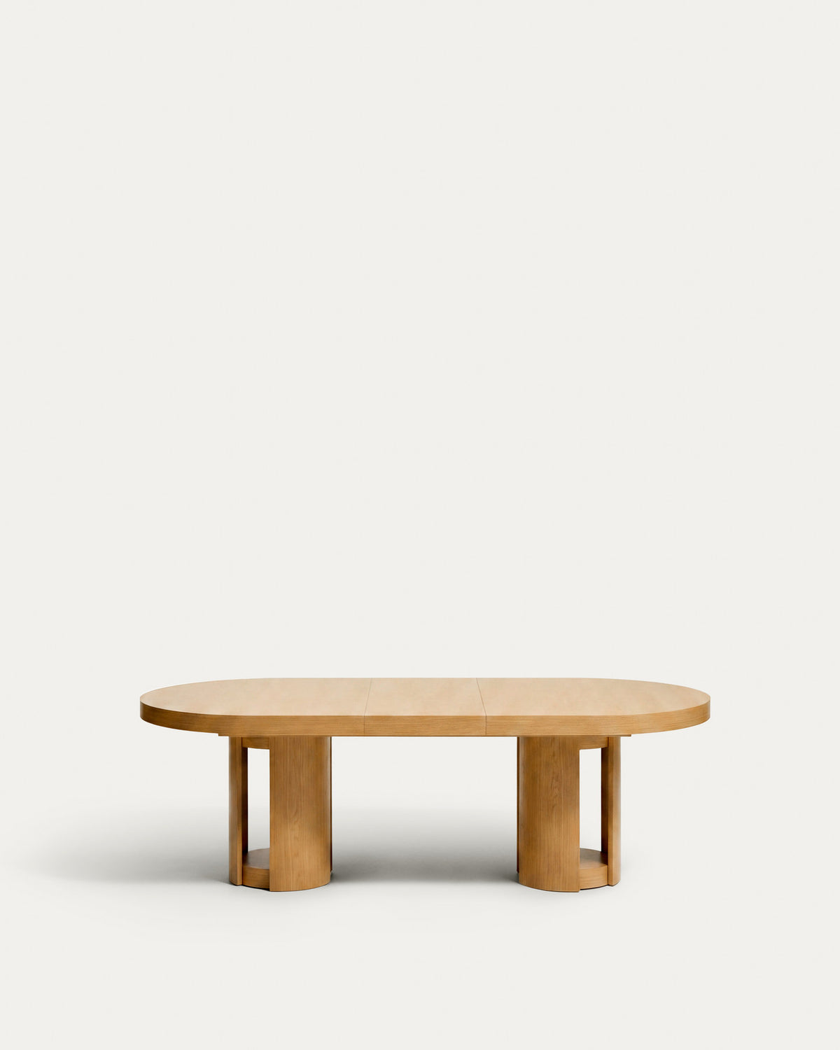 Artis ausziehbarer ovaler Tisch aus Massivholz und Eichenfurnier mit natürlichem Finish, FSC 100%, 240 (290) x 110 cm in Natur präsentiert im Onlineshop von KAQTU Design AG. Esstisch ist von Kave Home