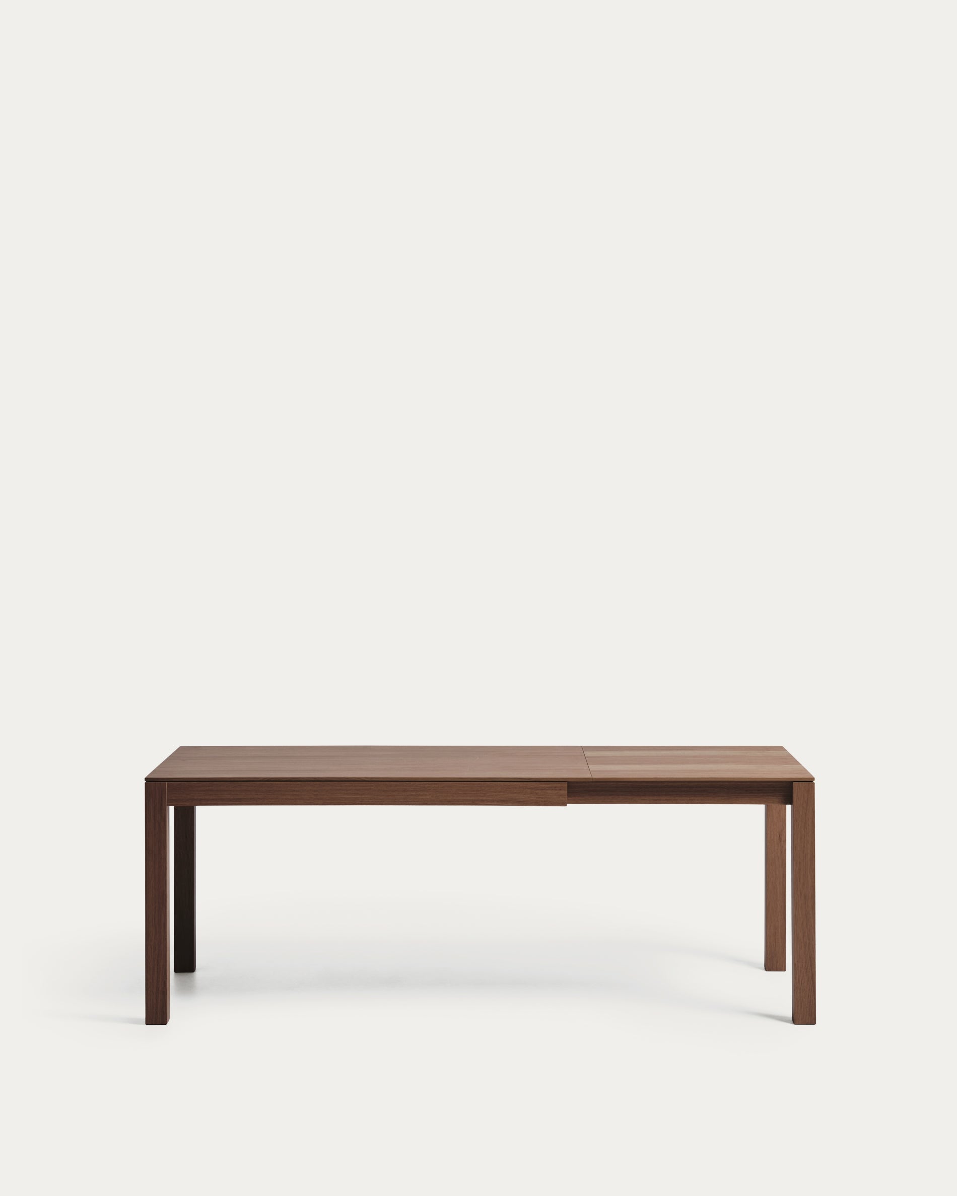Ausziehtisch Narevi aus Eichenfurnier mit Walnuss-Finish 170 (230) x 80 cm in Dunkelbraun präsentiert im Onlineshop von KAQTU Design AG. Esstisch ist von Kave Home