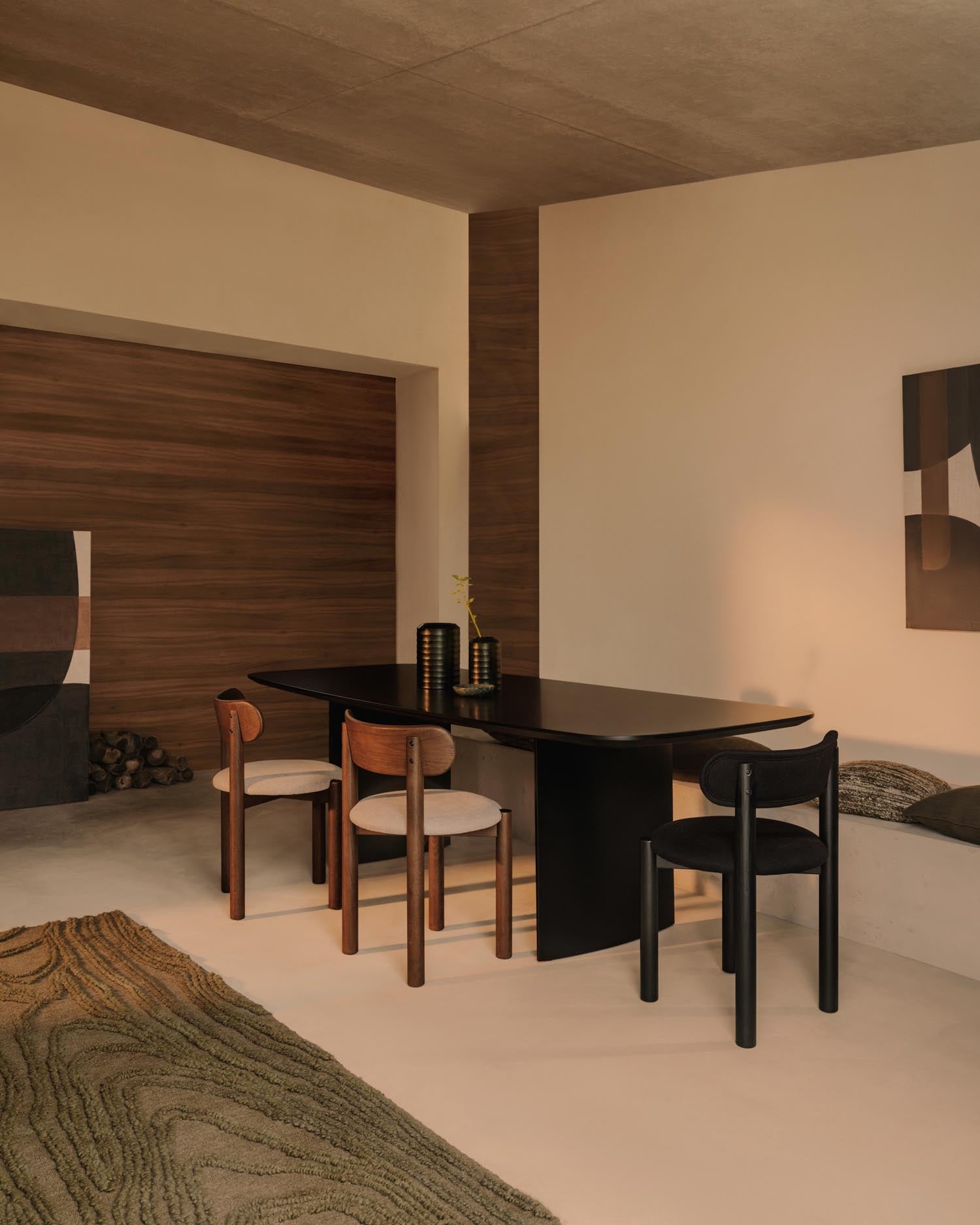 Moderner Esstisch Litto: 200 x 100 cm aus schwarzem MDF, pflegeleicht und stabil. Perfekt für gesellige Runden und stilvolle Einrichtung.