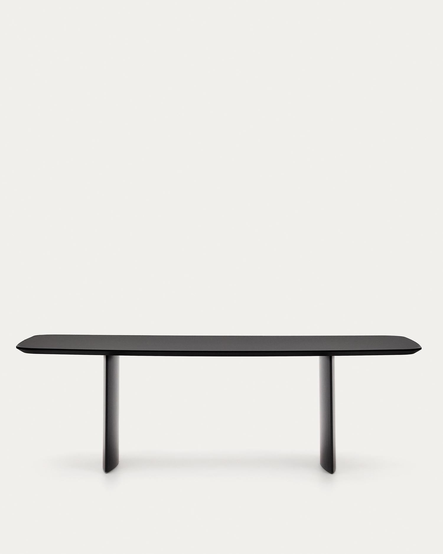 Eleganter Tisch Litto von Kave Home, 240 x 100 cm, aus robustem schwarz lackiertem MDF. Ideal für gesellige Anlässe und stilvolle Einrichtung.