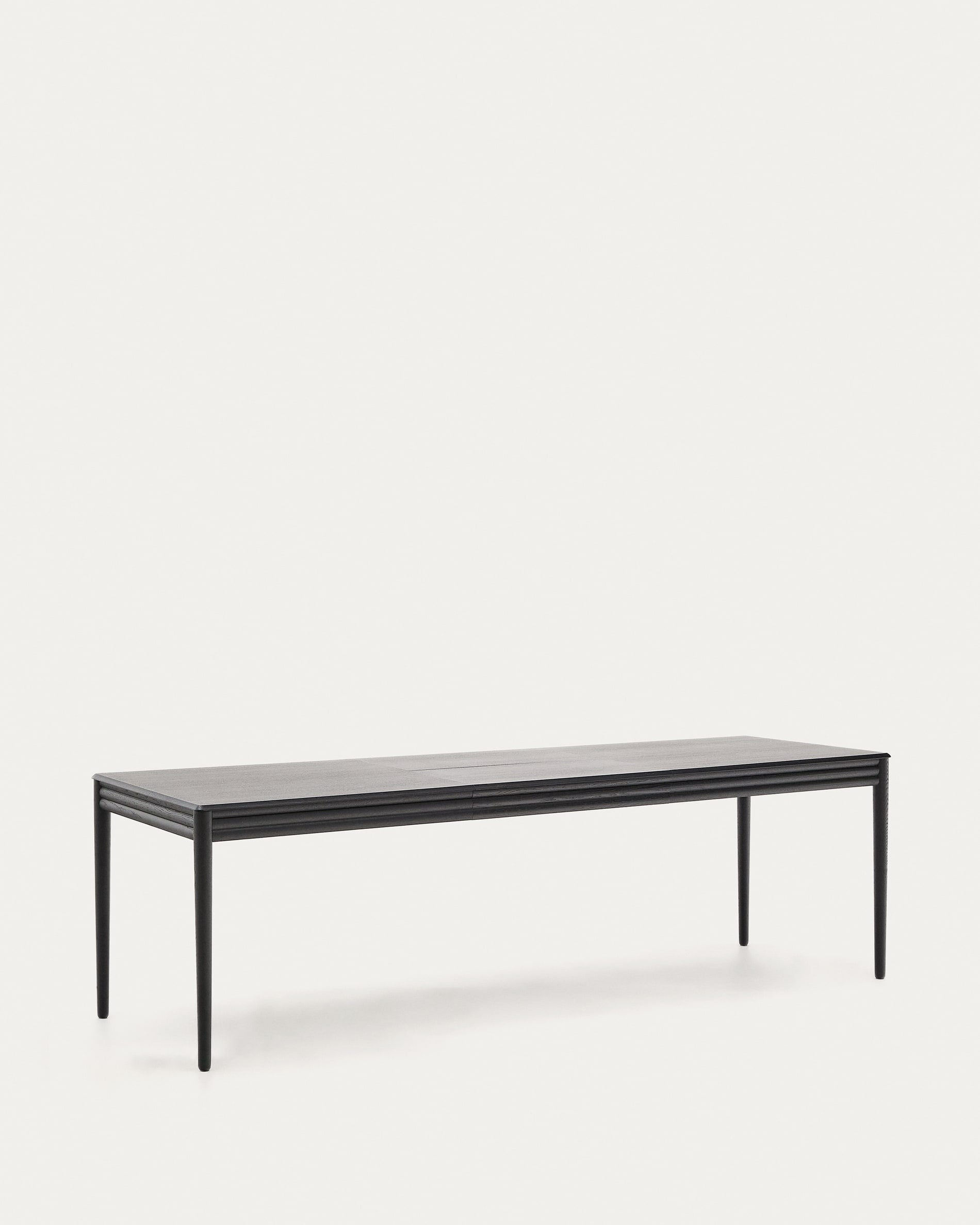 Eleganter Ausziehtisch aus schwarzem Eichenholz, 160-200x90cm, FSC-zertifiziert, ideal für stilvolle Esszimmer.