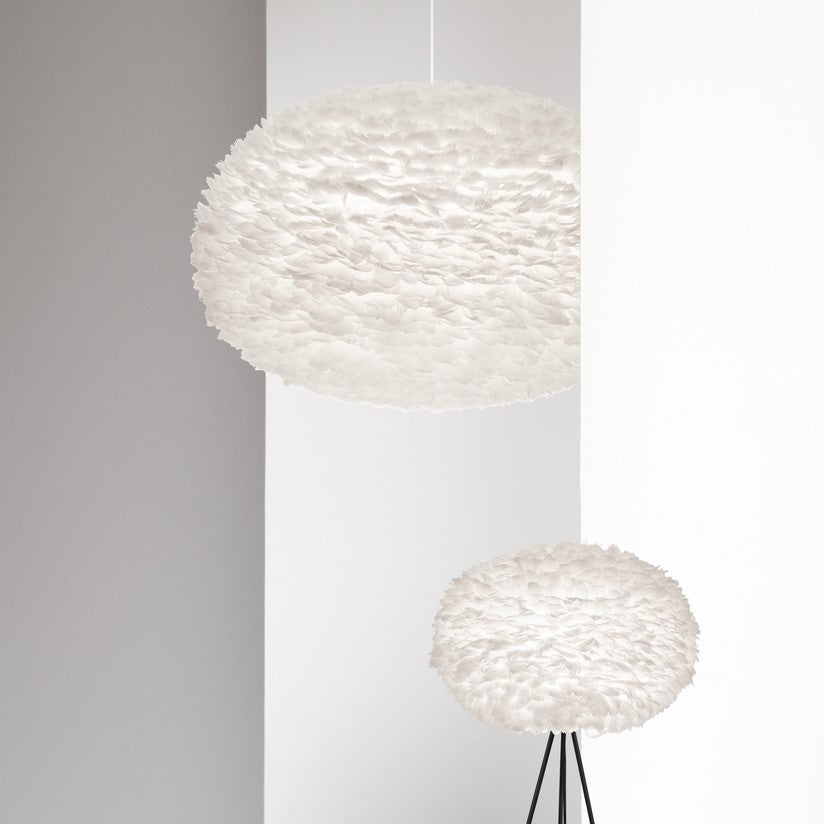 Eleganter Eos Lampenschirm von Umage in sanftem Hellgrau, ideal für stimmungsvolle Beleuchtung und modernes Wohnambiente.