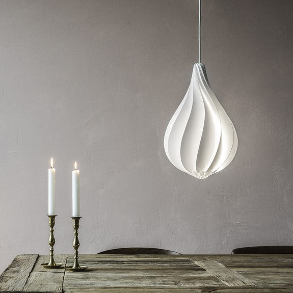 Alva Lampenschirm in präsentiert im Onlineshop von KAQTU Design AG. Lampenschirm ist von Umage