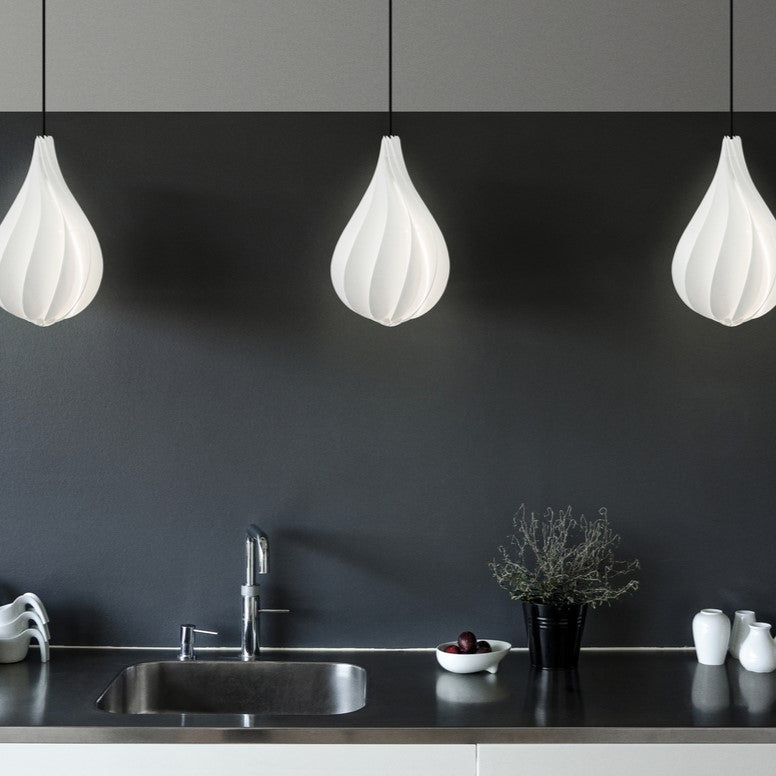 Alva Lampenschirm in präsentiert im Onlineshop von KAQTU Design AG. Lampenschirm ist von Umage