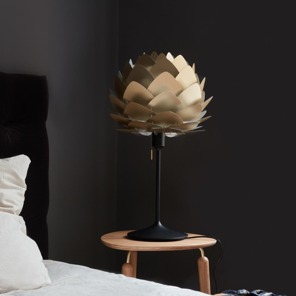 Aluvia Mini Lampenschirm in Brushed Brass präsentiert im Onlineshop von KAQTU Design AG. Lampenschirm ist von Umage