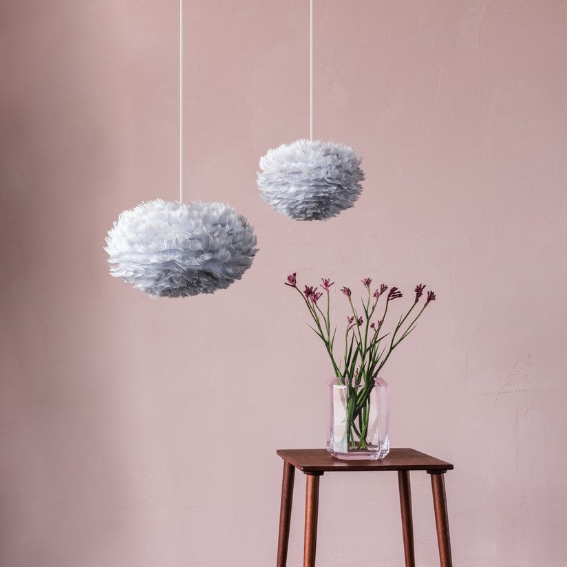 Eleganter Eos Lampenschirm von Umage in reinem Weiß, ideal für stilvolle Beleuchtung und eine harmonische Raumgestaltung.