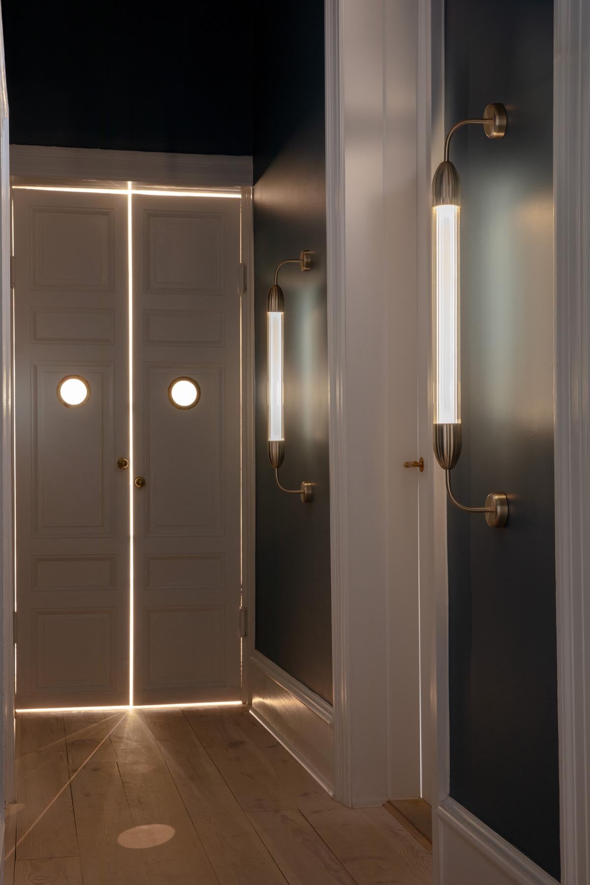 Elegante Wandleuchte "Lemon Squeeze" von Umage, aus hochwertigem Messing, perfekt für eine gemütliche Atmosphäre in jedem Wohnraum.