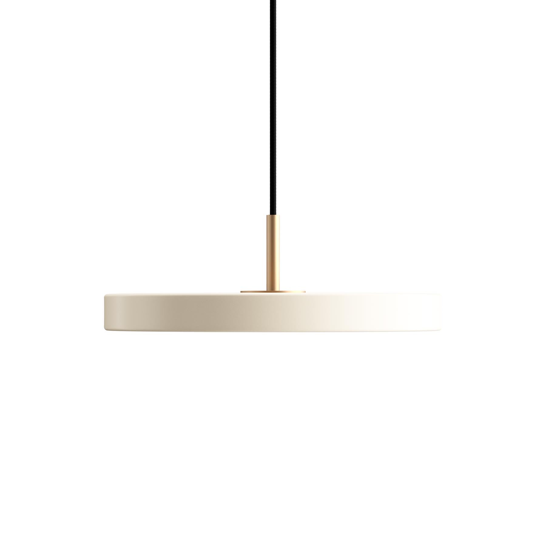 Stilvolle Asteria Mini Pendellampe in Saffron Yellow, perfekt für zeitgemäße Innenräume und zur Akzentuierung von Licht und Design.