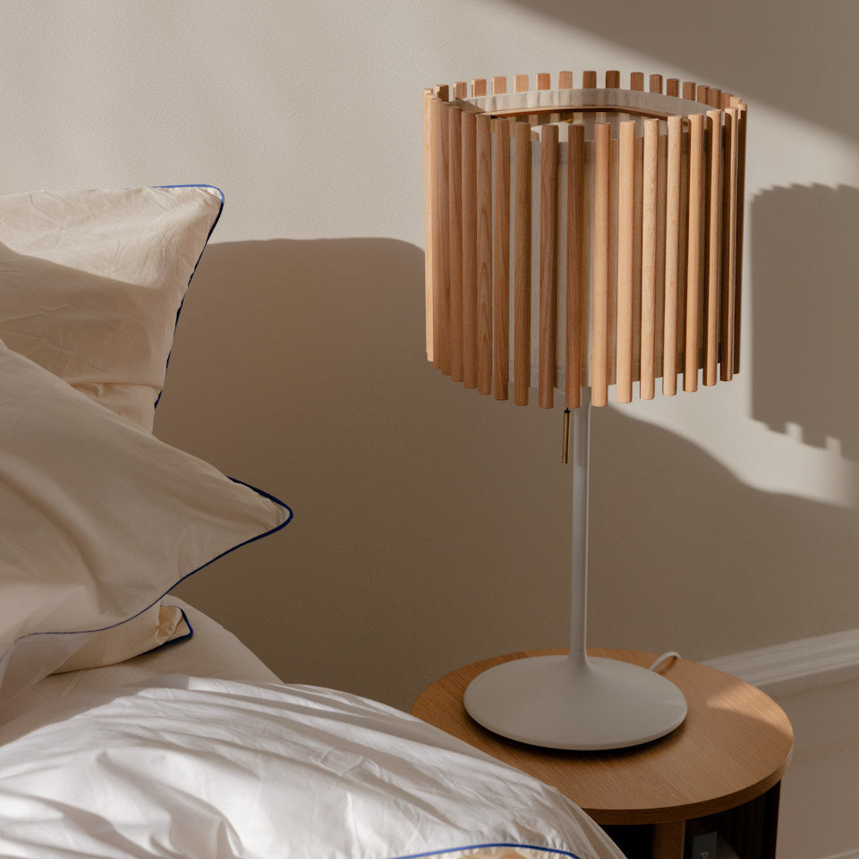 Komorebi Square Lampenschirm in Oak präsentiert im Onlineshop von KAQTU Design AG. Pendelleuchte ist von Umage