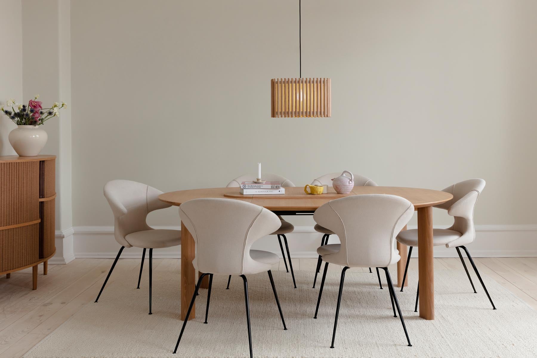 Moderner Komorebi Square Lampenschirm aus hochwertigem Eichenholz, perfekt für stimmungsvolle Beleuchtung und zeitgemäßes Design in jedem Raum.