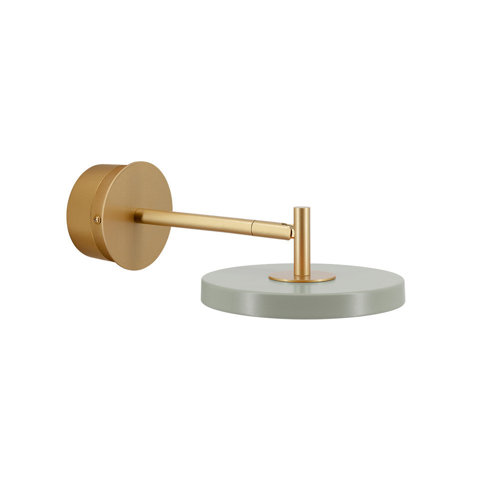 Asteria Wandleuchte short Hardwired in Nuance Olive präsentiert im Onlineshop von KAQTU Design AG. Wandleuchte ist von Umage