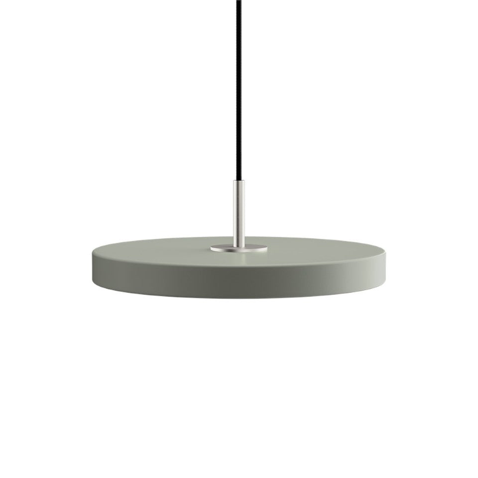 Elegante Asteria Plus Mini Pendellampe von Umage, ideal für moderne Wohnräume und stimmungsvolle Beleuchtungseffekte.