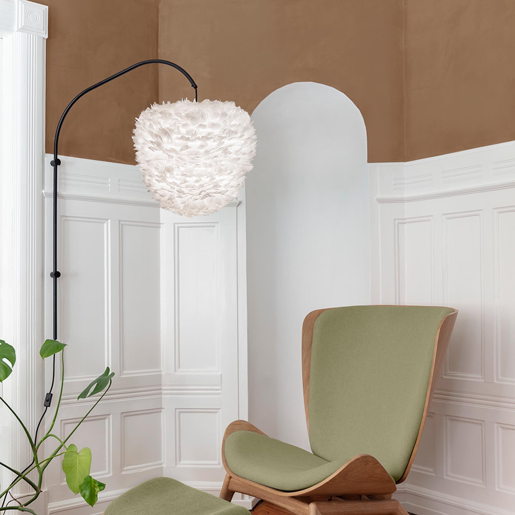 Moderne Pendelleuchte Eos Evia in strahlendem Weiß von Umage, perfekt für eine gemütliche und stilvolle Raumgestaltung.