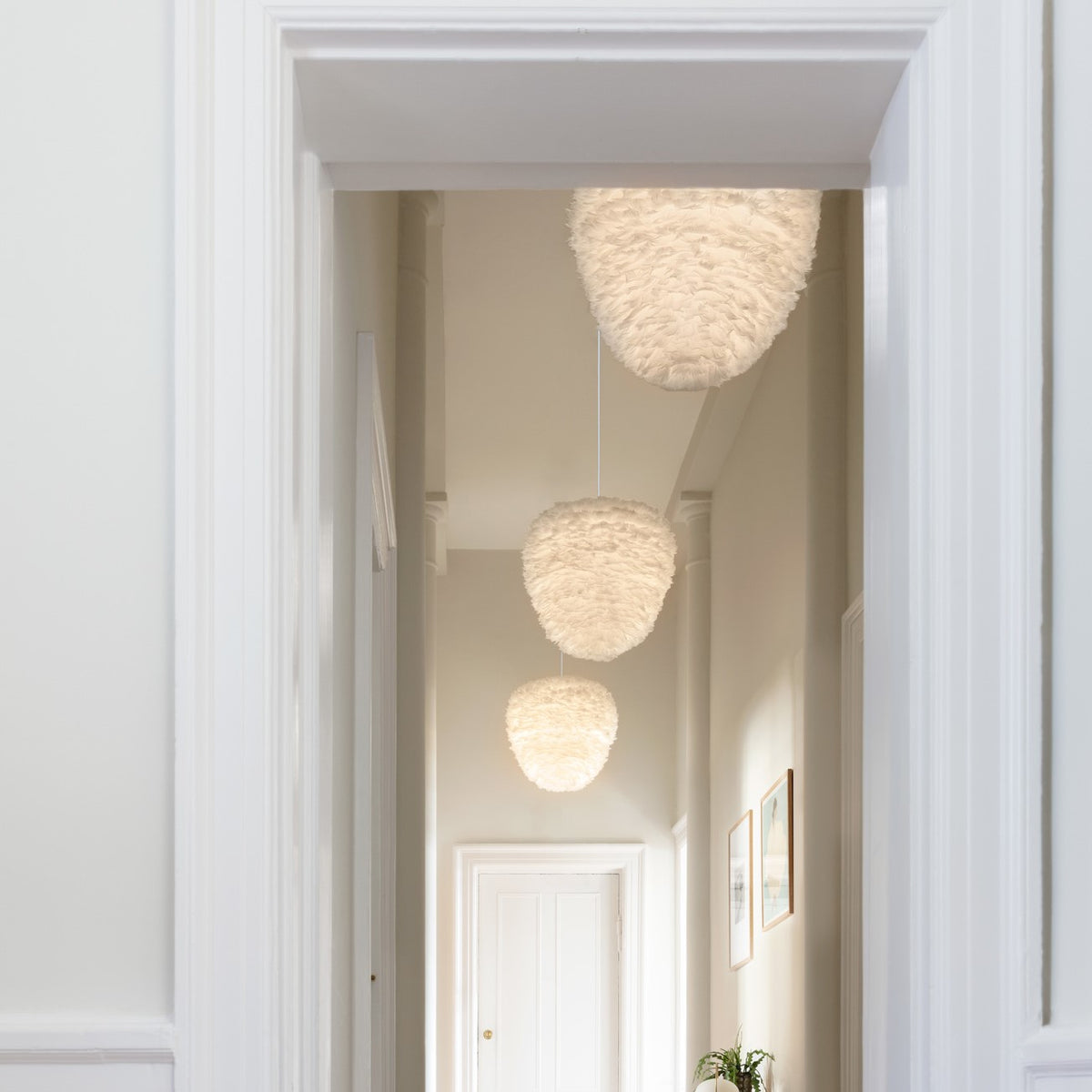 Eos Evia in White präsentiert im Onlineshop von KAQTU Design AG. Pendelleuchte ist von Umage