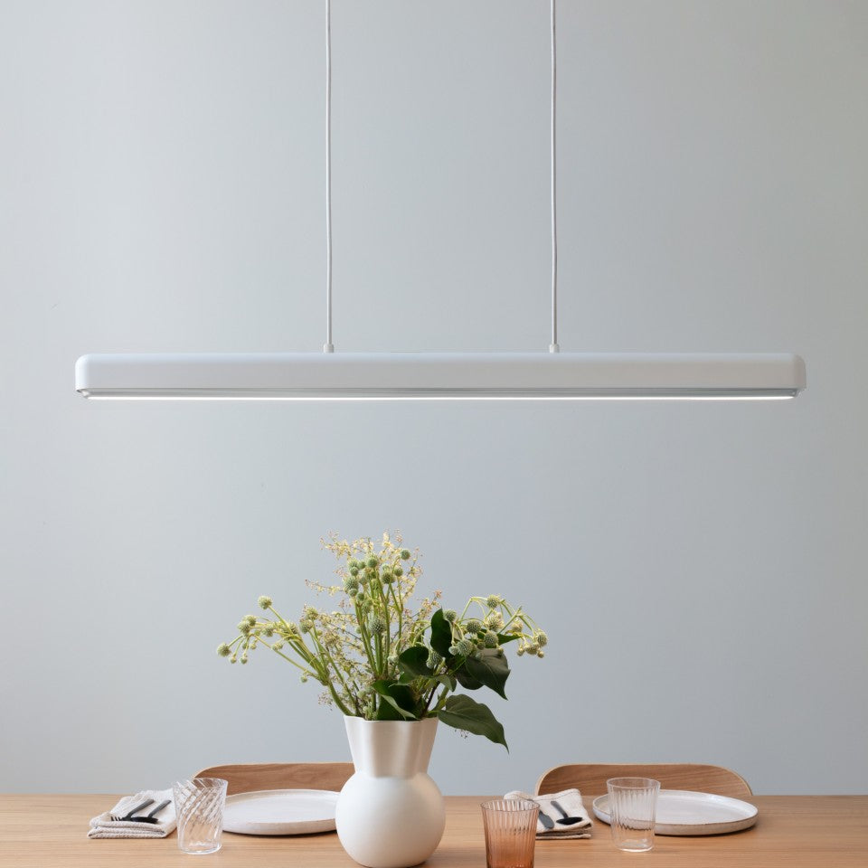 Hazel Branch Pendellampe in White/Steel präsentiert im Onlineshop von KAQTU Design AG. Pendelleuchte ist von Umage