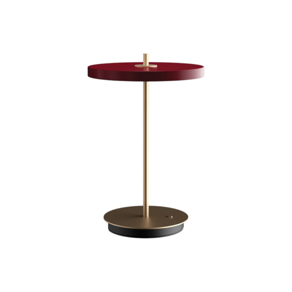 Asteria Move Tischleuchte in Ruby Red präsentiert im Onlineshop von KAQTU Design AG. Tischleuchte ist von Umage