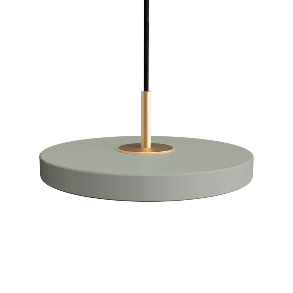 Asteria Micro Pendelleuchte in Nuance Olive präsentiert im Onlineshop von KAQTU Design AG. Pendelleuchte ist von Umage