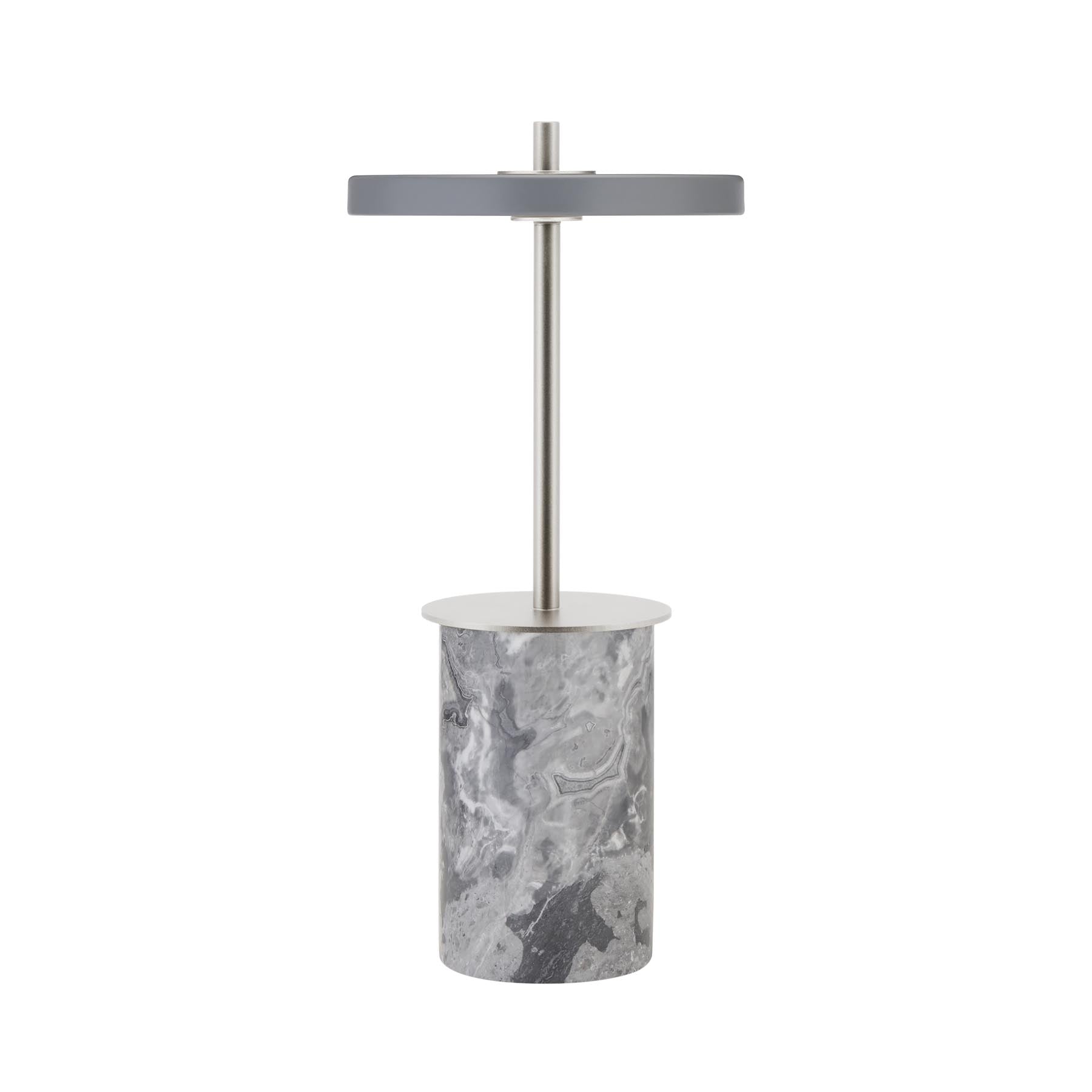 Asteria Move Mini Tischleuchte in grey marble steel präsentiert im Onlineshop von KAQTU Design AG. Tischleuchte ist von Umage