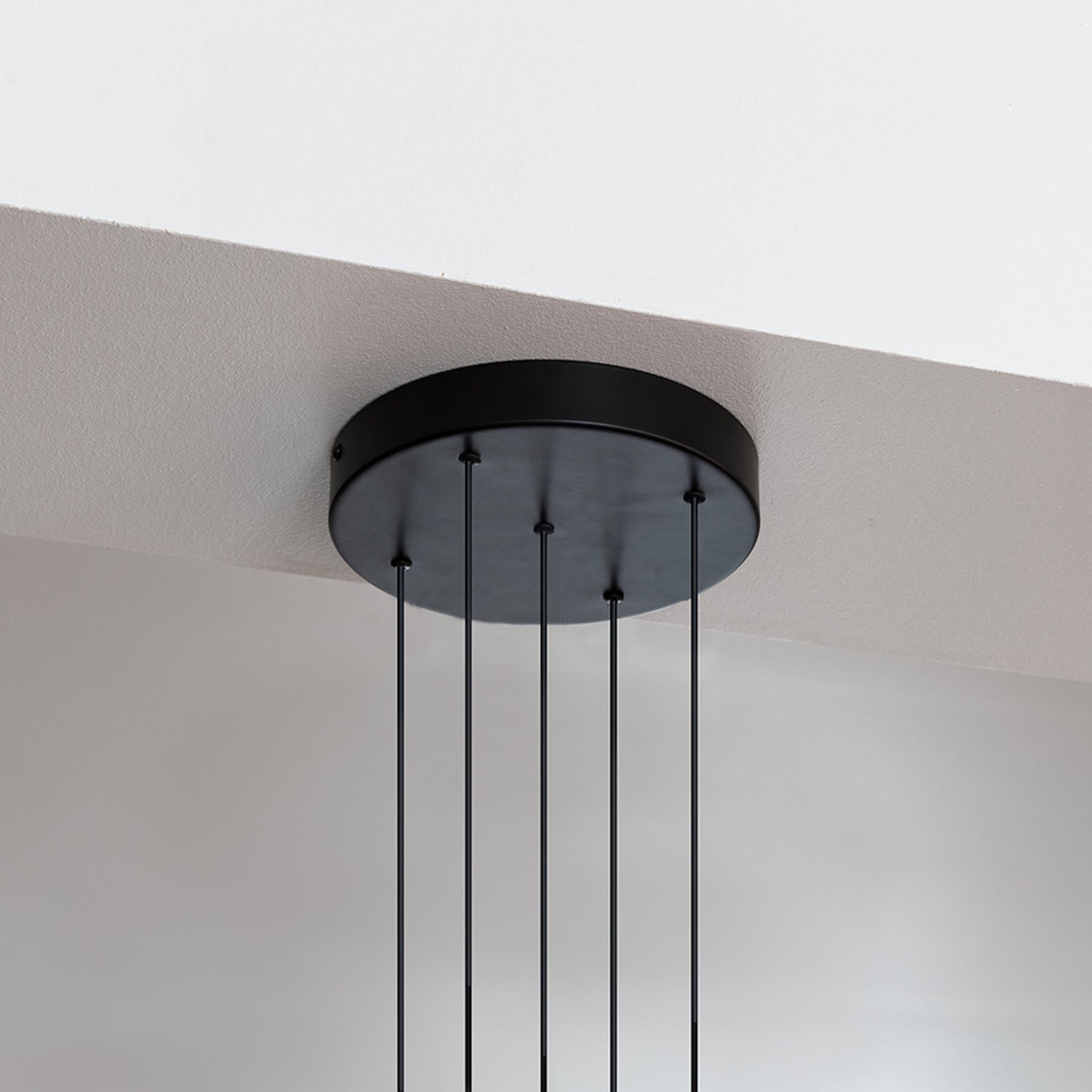 Elegante Rosette Mini in Schwarz, ideal für stilvolle Lampenfassungen. Perfekt für moderne Innenräume und kreative Lichtgestaltungen.