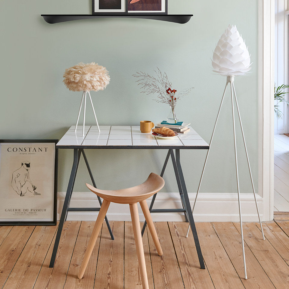 Tripod 3m Kabel in White präsentiert im Onlineshop von KAQTU Design AG. Lampenständer ist von Umage