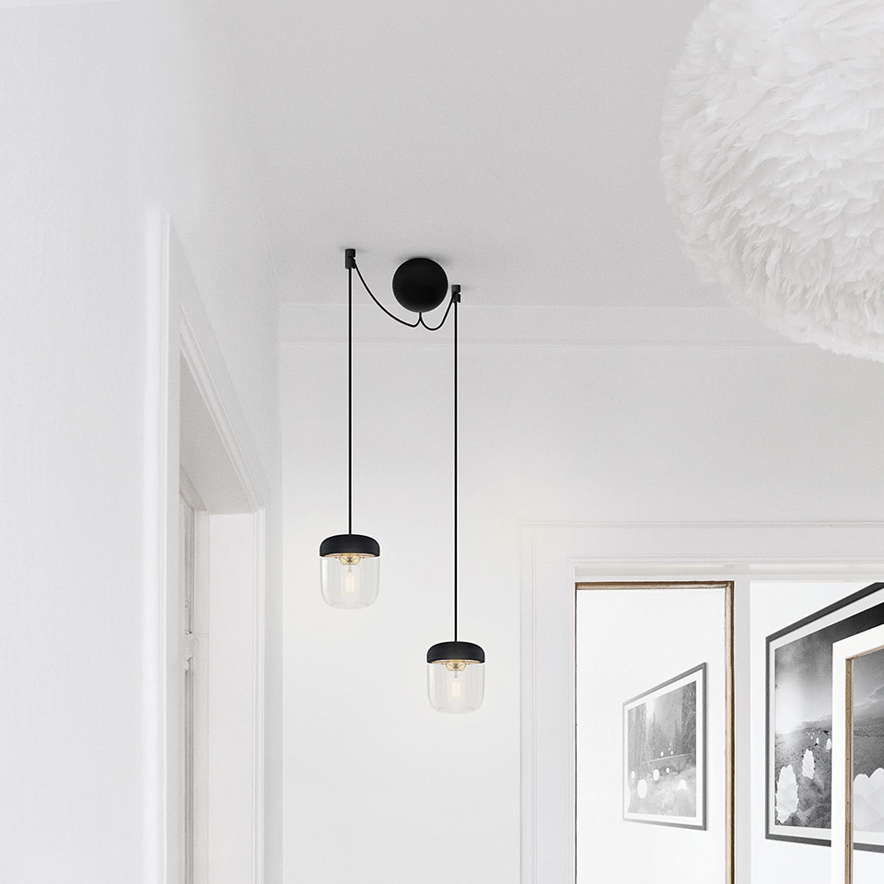 Elegante schwarze Lampenfassung Cannonball von Umage, ideal für stilvolle Beleuchtungslösungen im modernen Wohnraum.
