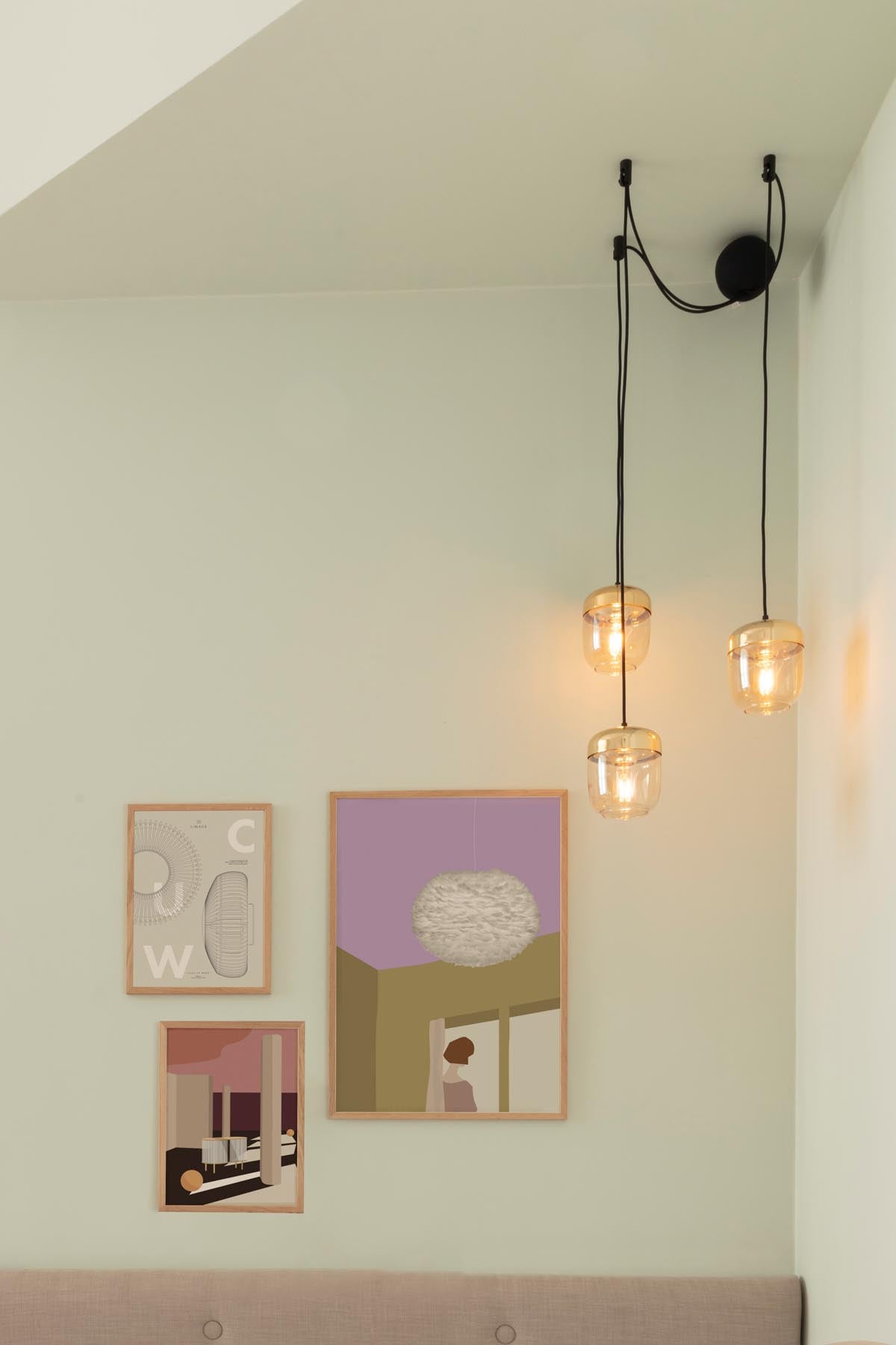 Schlichte und moderne schwarze Lampenfassung Cannonball von Umage, perfekt für kreative Lichtlösungen und ansprechende Wohnambiente.
