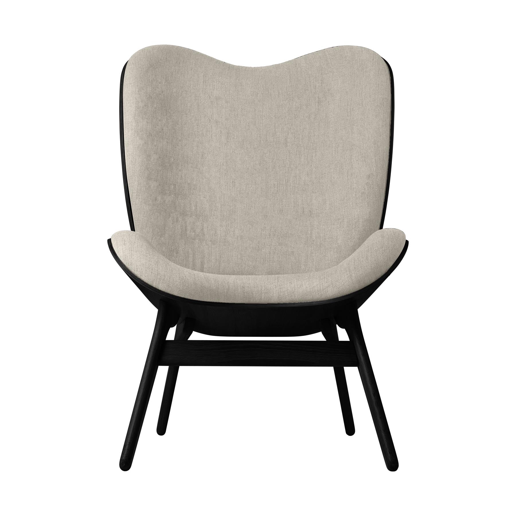 Eleganter A Conversation Piece Tall Sessel von Umage in sanften Weißnuancen, ideal für stilvolle Wohnräume und gemütliche Auszeiten.