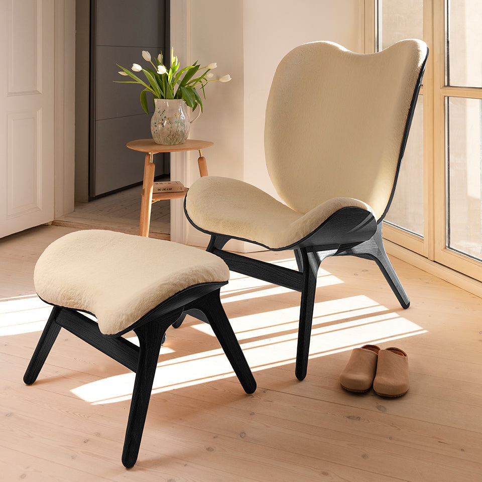 A Conversation Piece Ottoman in Teddy White präsentiert im Onlineshop von KAQTU Design AG. Ottoman ist von Umage