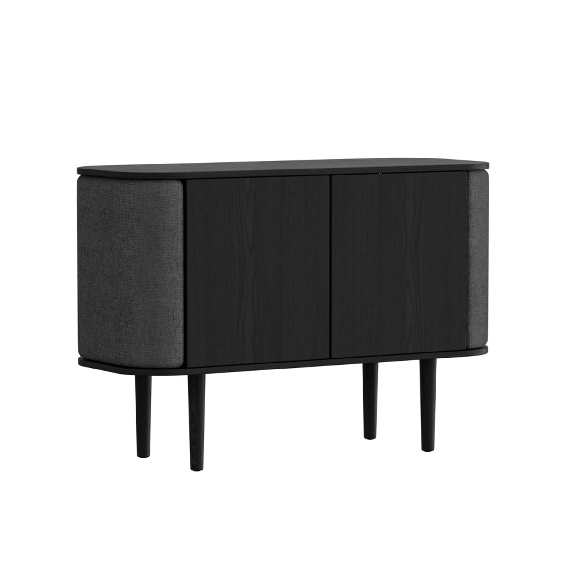 Modernes Sideboard "Treasures" von Umage mit zwei Türen, perfekt für stilvolle Akzente und funktionalen Stauraum in jedem Raum.