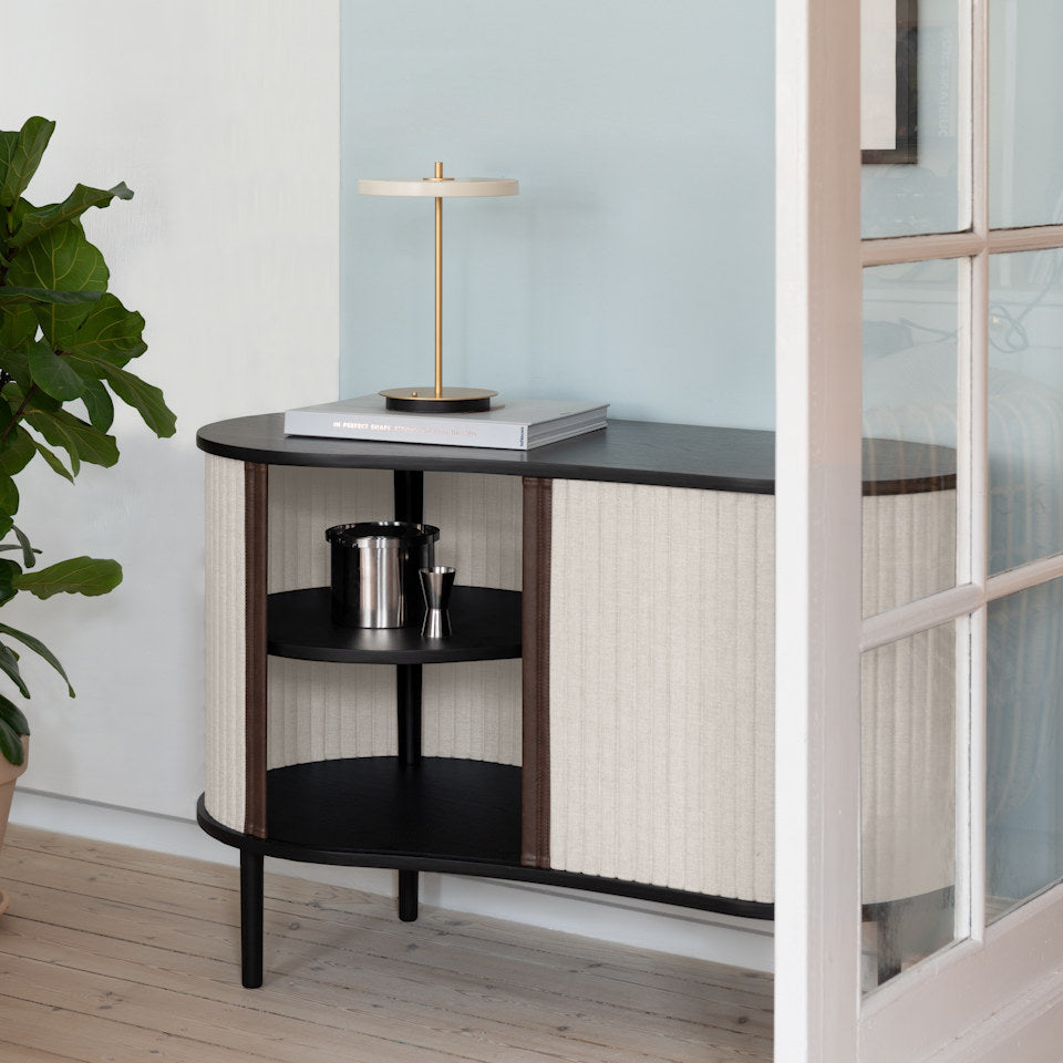Audacious Kommode in White Sands präsentiert im Onlineshop von KAQTU Design AG. Kommode ist von Umage