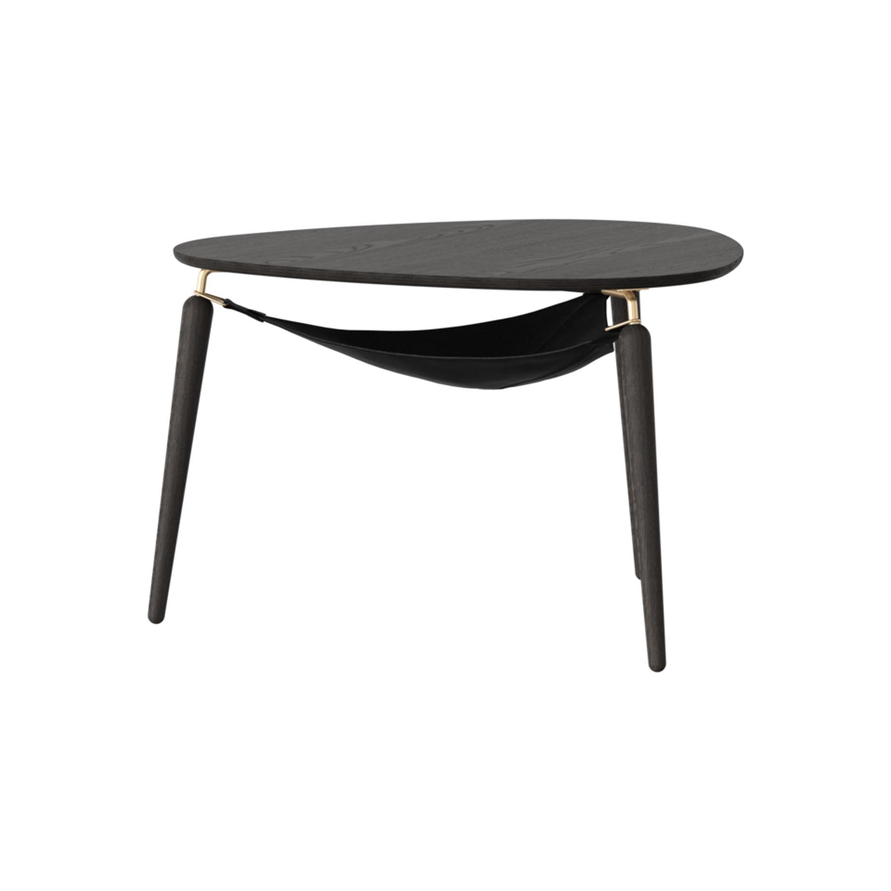 Hang Out Beistelltisch in Messing präsentiert im Onlineshop von KAQTU Design AG. Couchtisch ist von Umage