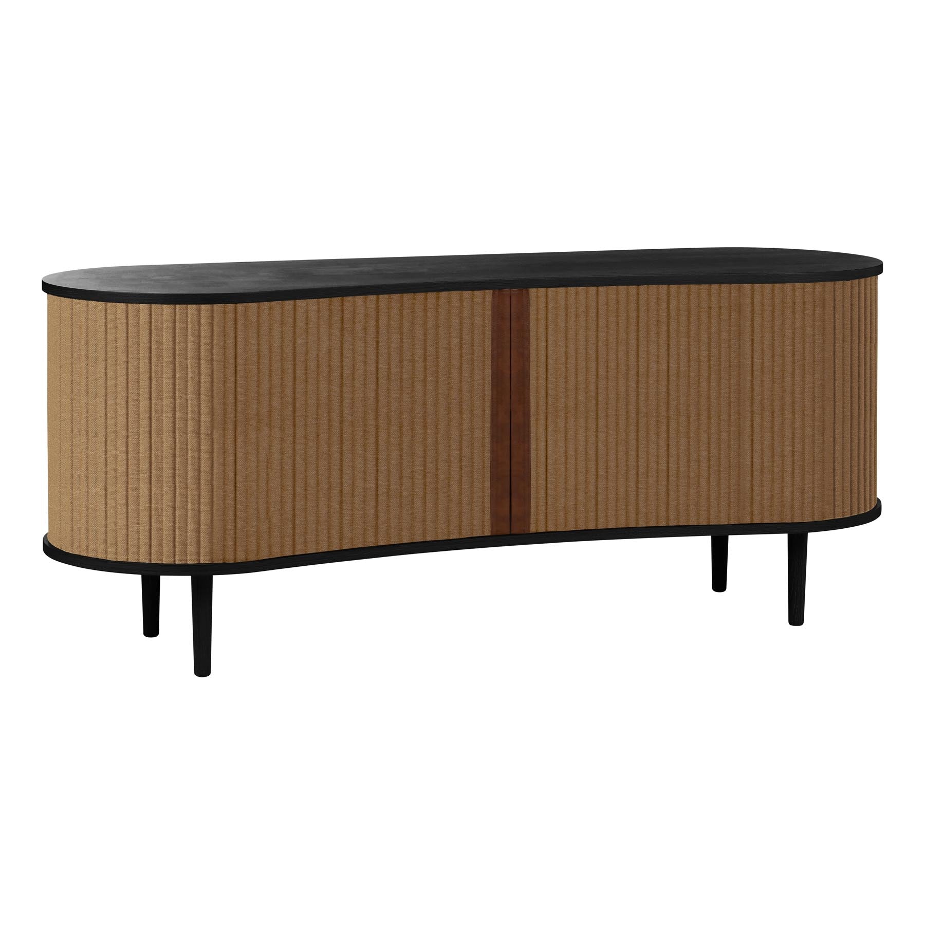 Stylisches Audacious Sideboard von Umage, das durch seine klare Linienführung und edlen Materialien besticht und jedem Interieur Stil verleiht.