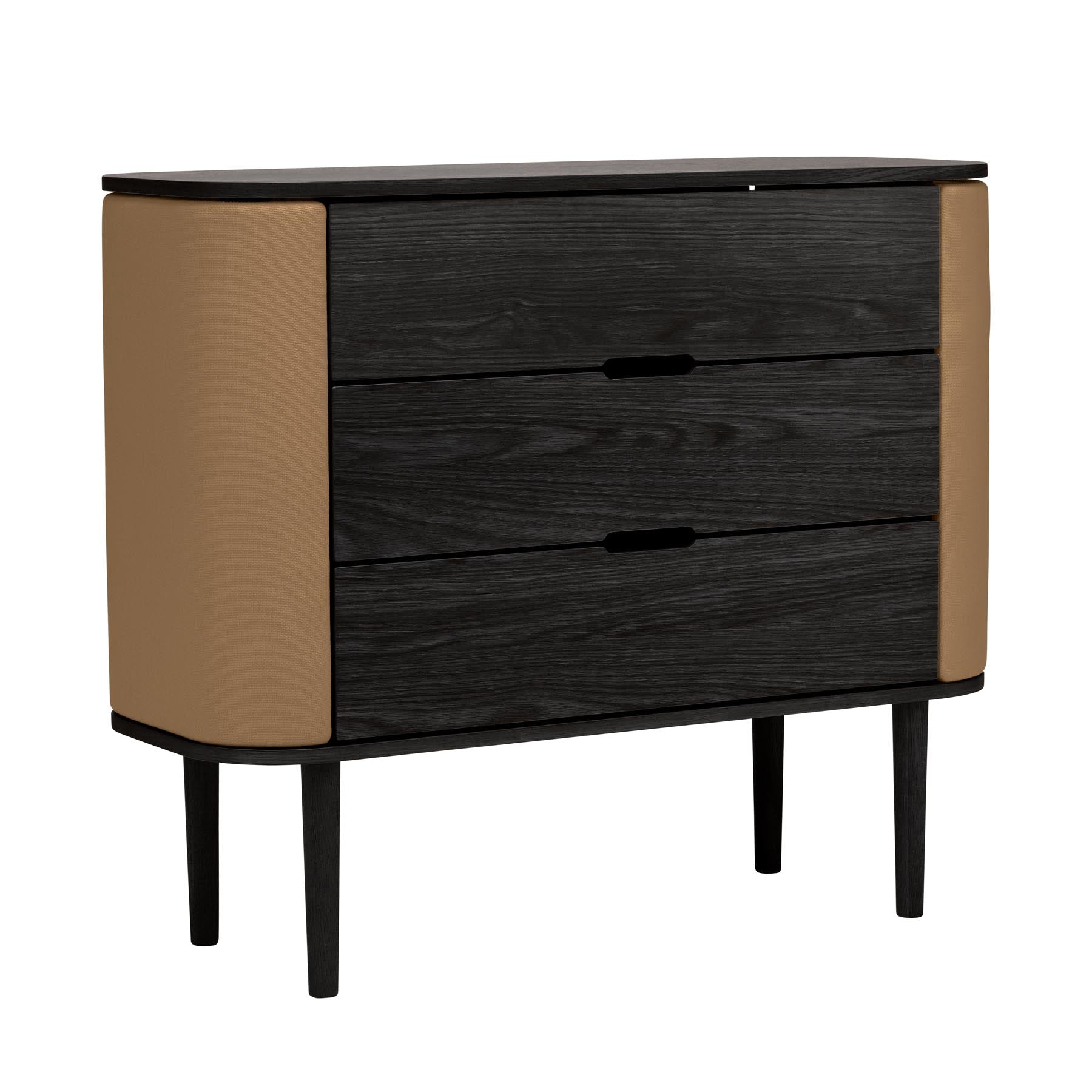 Stilvolle Treasures Kommode in warmem Sugar Brown von Umage, perfekt für zeitgemäße Einrichtung und harmonische Wohnräume.