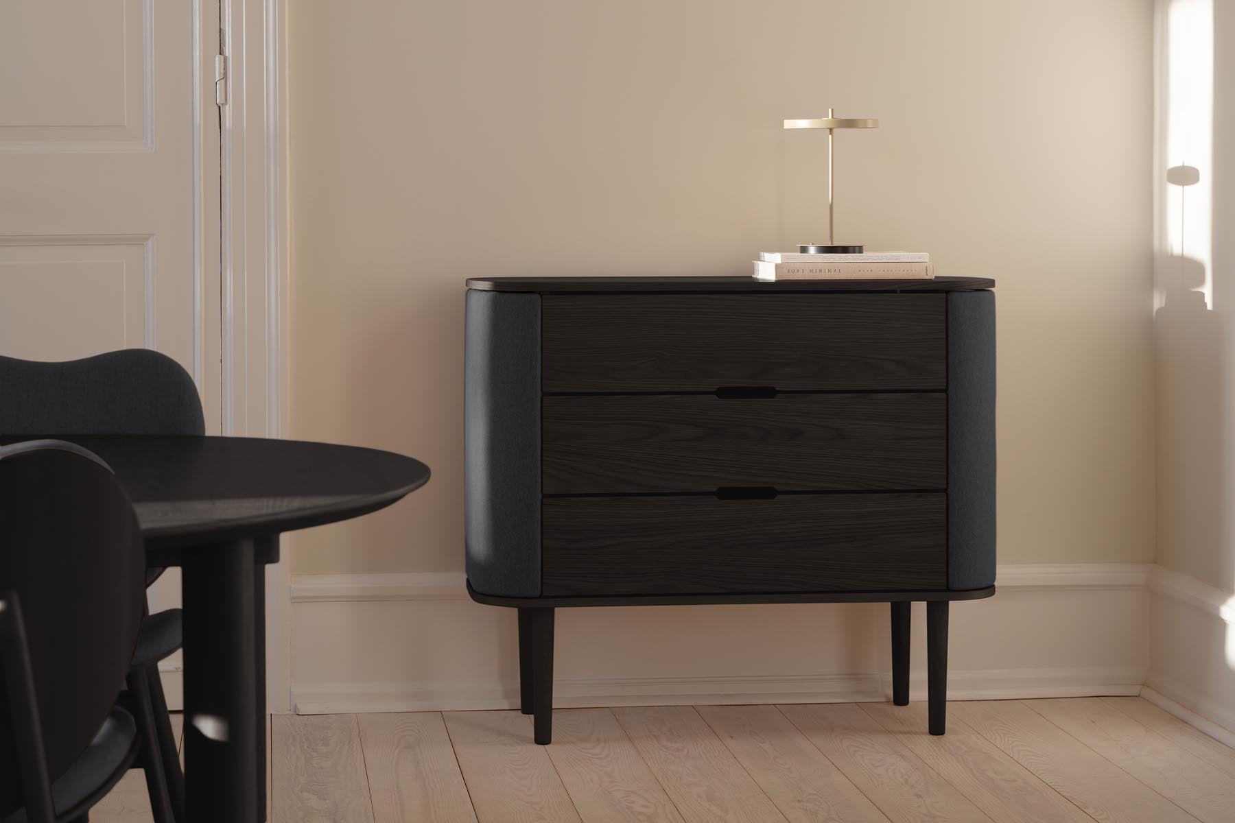 Elegante Treasures Dresser Kommode von Umage in zeitlosem Design, ideal für eine stilvolle und funktionale Raumgestaltung.