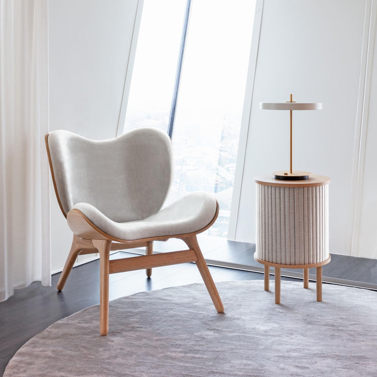 A Conversation Piece Low Sessel in Sterling präsentiert im Onlineshop von KAQTU Design AG. Sessel ist von Umage