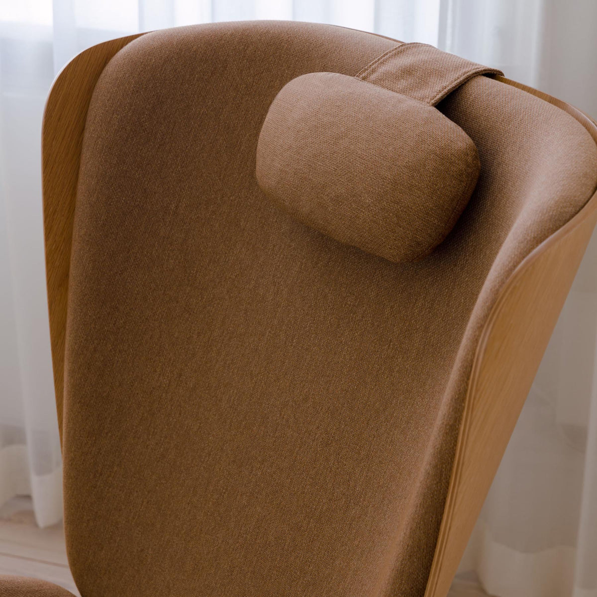 The Reader Sessel in Sugar Brown präsentiert im Onlineshop von KAQTU Design AG. Sessel ist von Umage