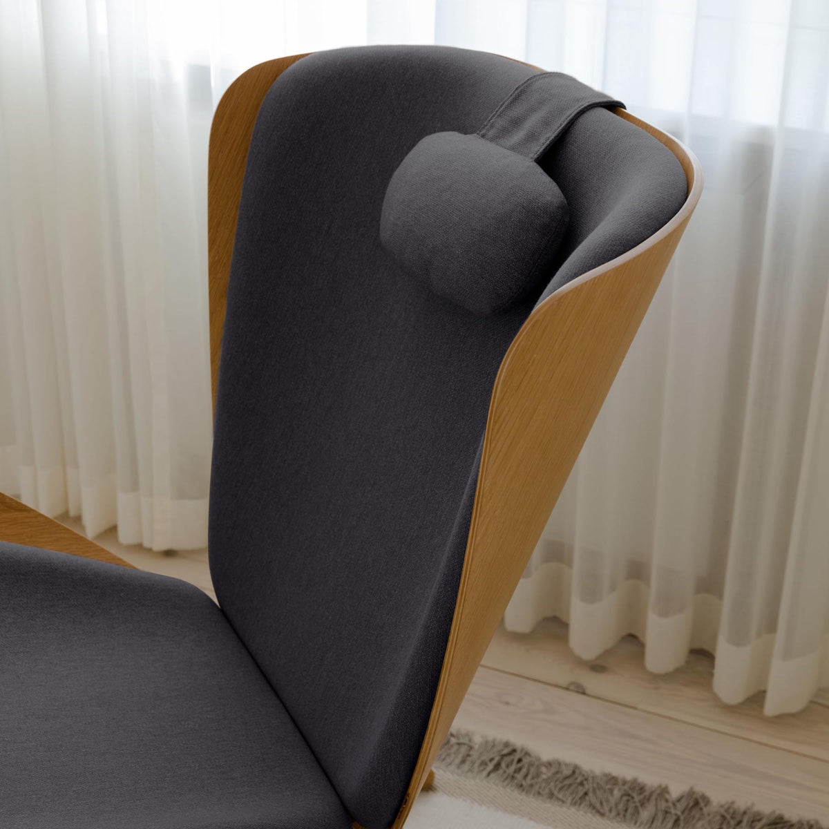 The Reader Sessel in Shadow präsentiert im Onlineshop von KAQTU Design AG. Sessel ist von Umage