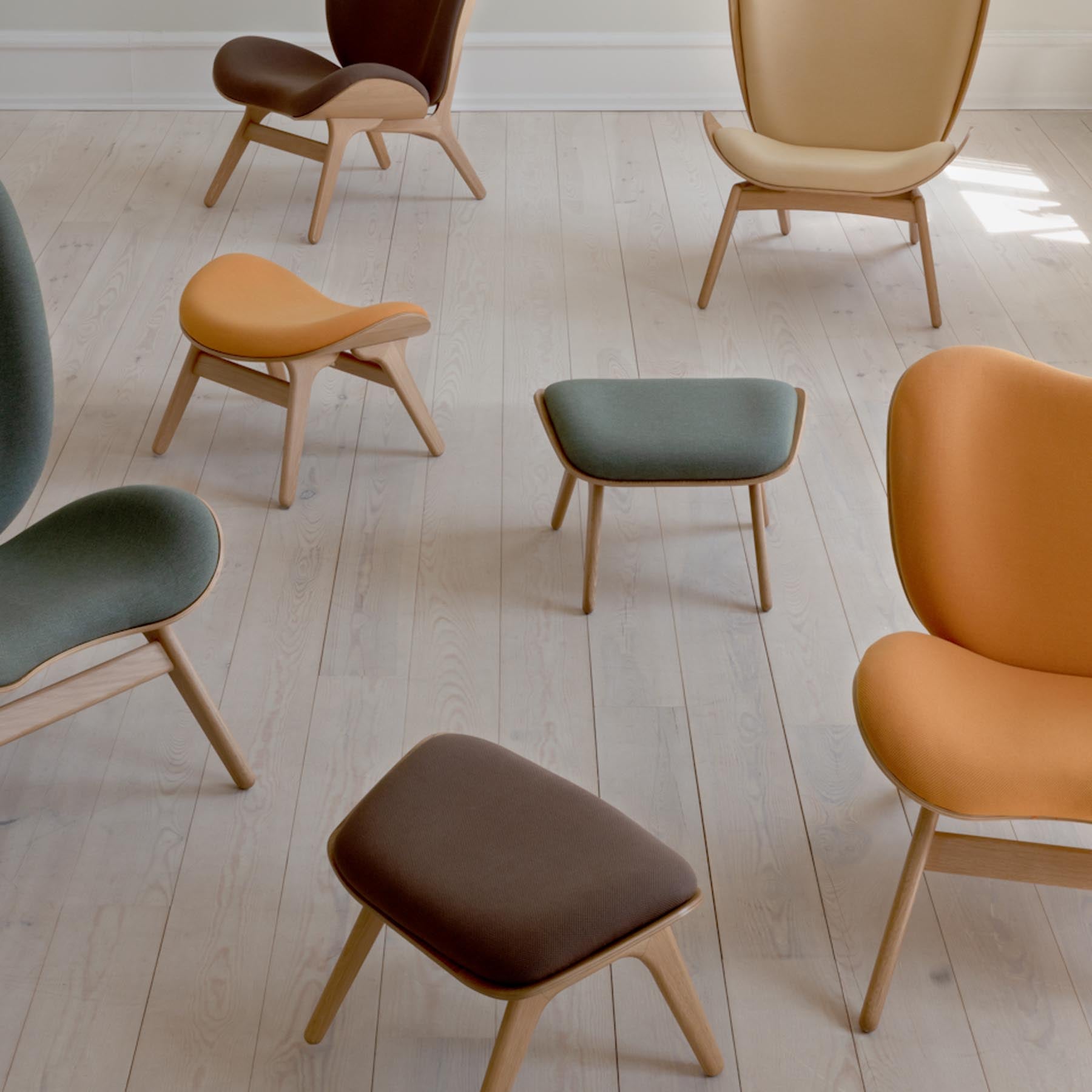 Eleganter Ottoman in Mocca von Umage, ideal für stilvolle Wohnräume und als Blickfang in jedem Raum.