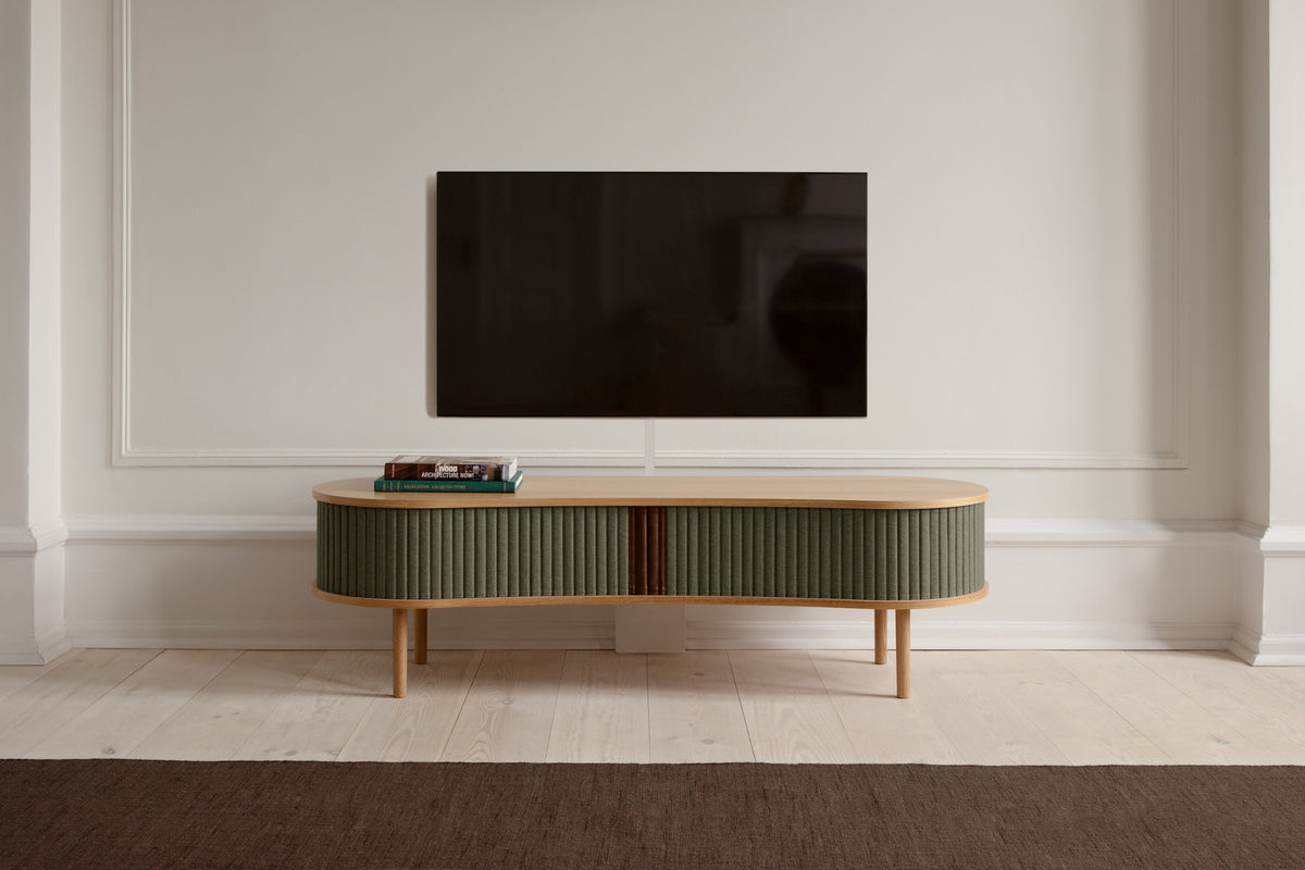 Audacious TV Bank in Morning Meadows präsentiert im Onlineshop von KAQTU Design AG. TV-Möbel ist von Umage