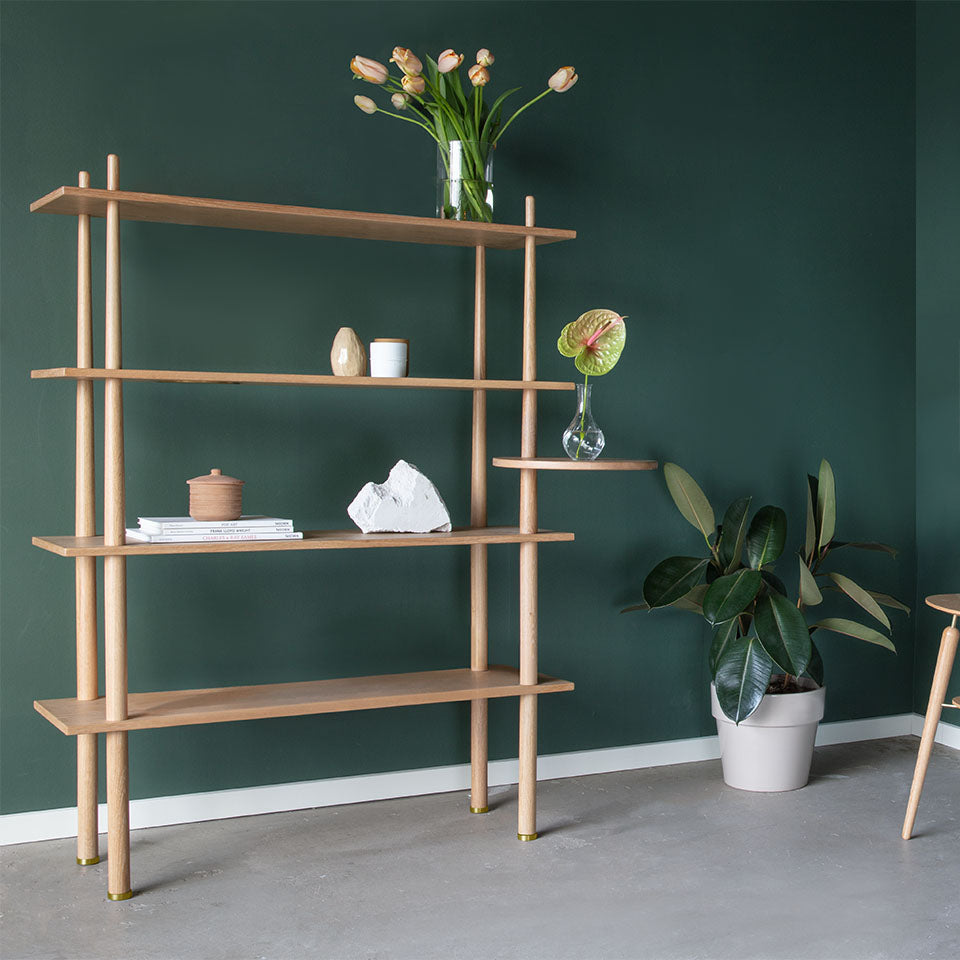 Stories Regal mit 3 passenden Aufbewahrungsboxen in Oak präsentiert im Onlineshop von KAQTU Design AG. Standregal ist von Umage