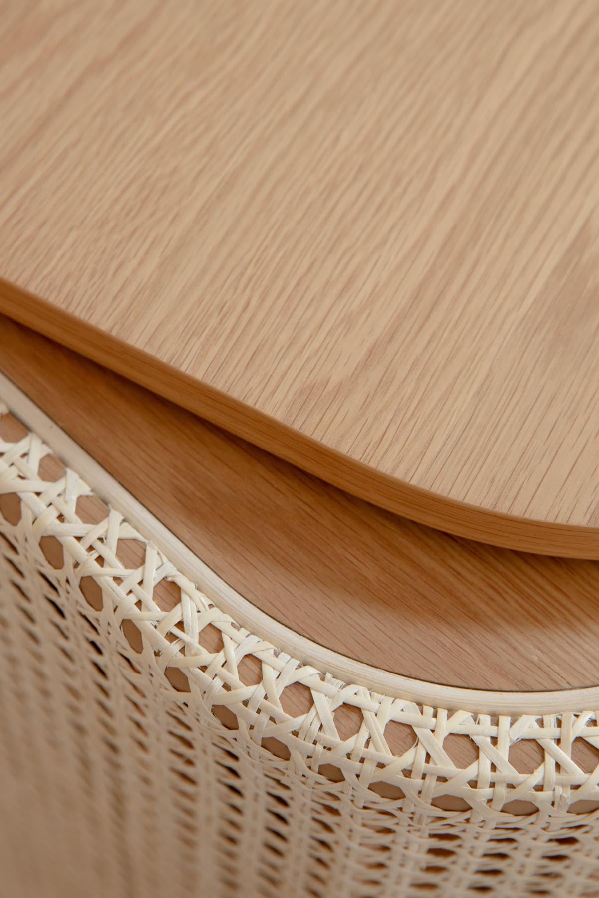 Stilvolle Kommode Treasures Dresser von Umage, gefertigt aus hochwertigem venezianischem Rohrgeflecht, perfekt für modernes Wohndesign.