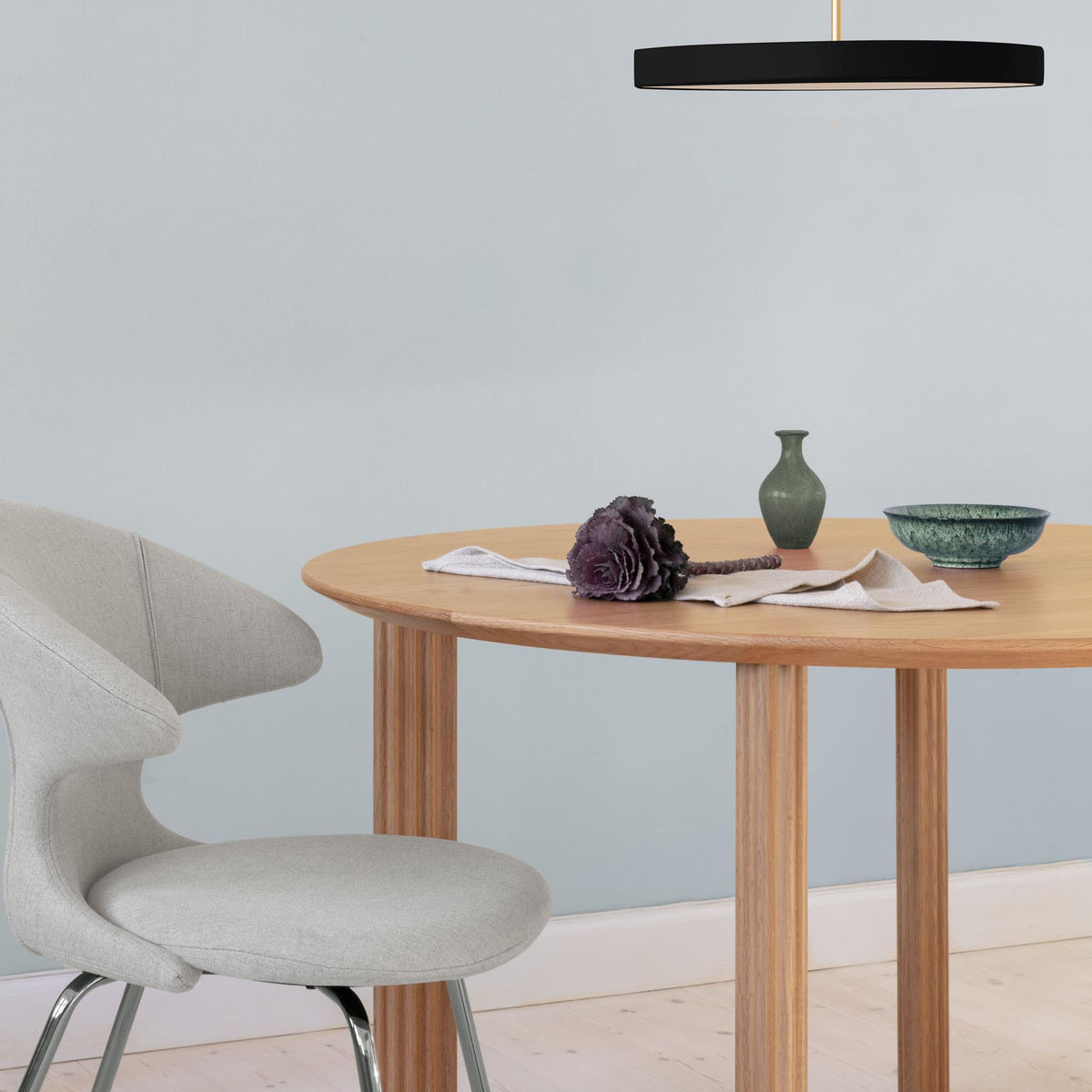 Comfort Circle Esstisch in Oak/Rippled präsentiert im Onlineshop von KAQTU Design AG. Esstisch ist von Umage