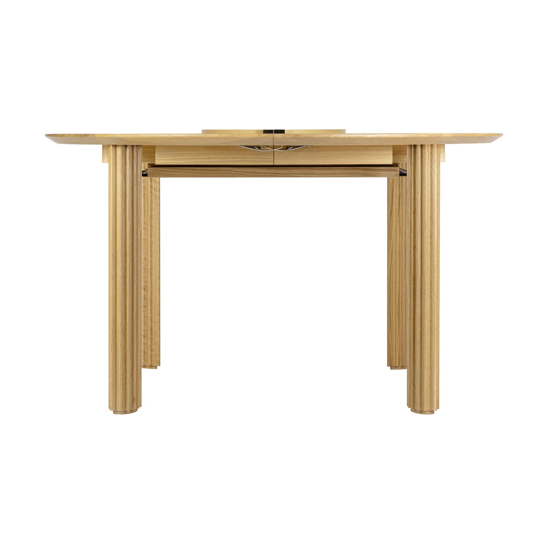 Moderner, ausziehbarer Comfort Circle Esstisch von Umage in Bianco brass/Rippled Design, perfekt für gesellige Essensrunden.