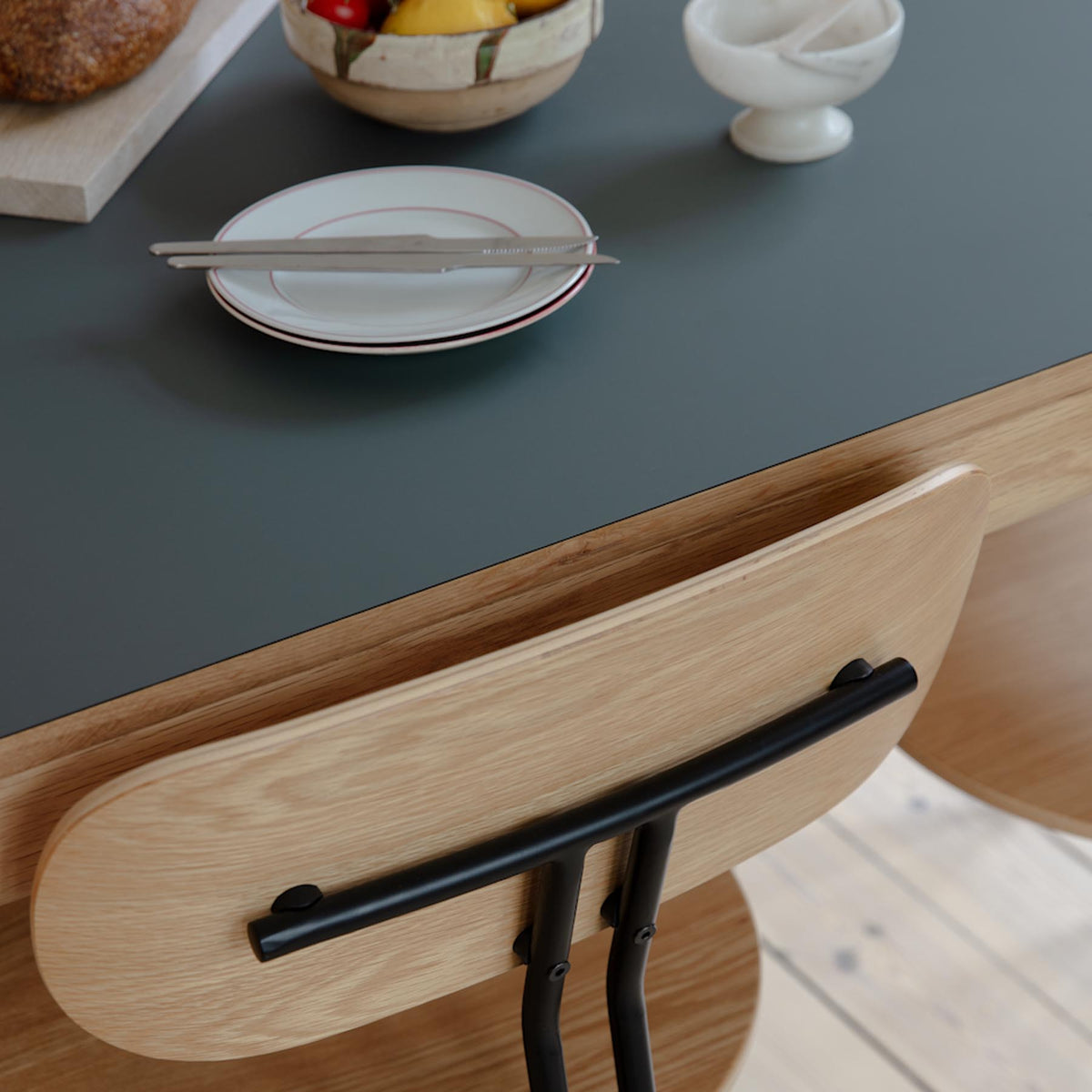 Heart'n'Soul Esstisch in Moss Green präsentiert im Onlineshop von KAQTU Design AG. Esstisch ist von Umage