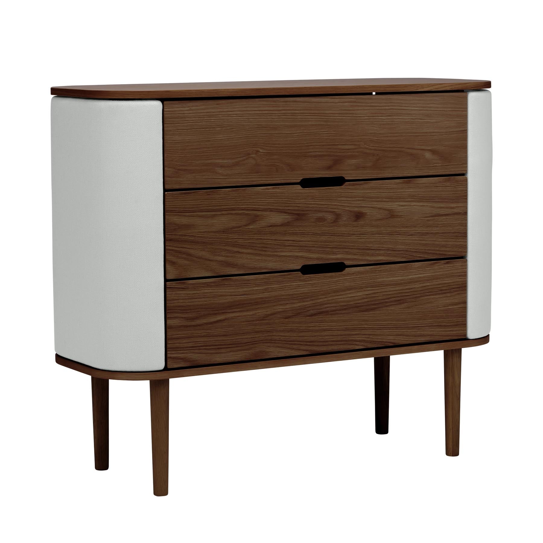 Moderne Treasures Dresser Kommode von Umage in edlem Sterling, perfekt für stilvolle Räume und praktische Aufbewahrungslösungen.