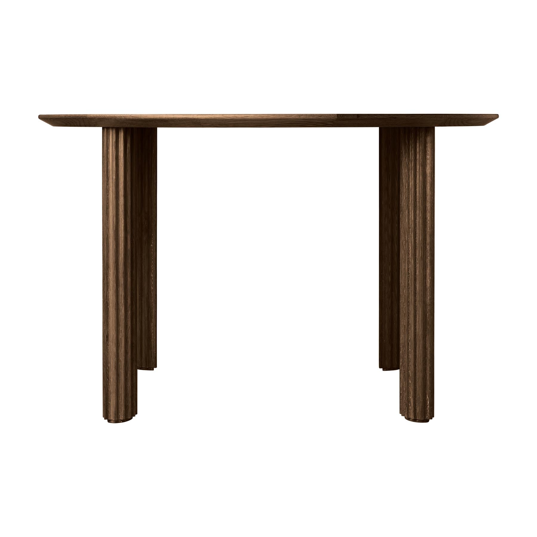 Eleganter Comfort Circle Esstisch aus hochwertiger Eiche, ideal für stilvolle Essbereiche und gesellige Zusammenkünfte, entworfen von Umage.