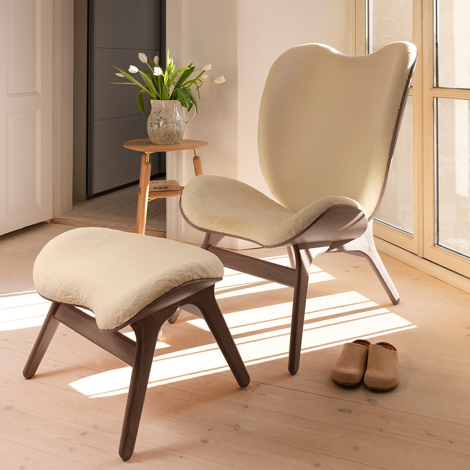A Conversation Piece Tall Sessel in Teddy White präsentiert im Onlineshop von KAQTU Design AG. Sessel ist von Umage